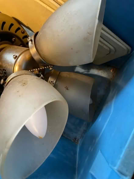 Photo of free Ceiling fan with 3 lights (Underdale SY2) #2