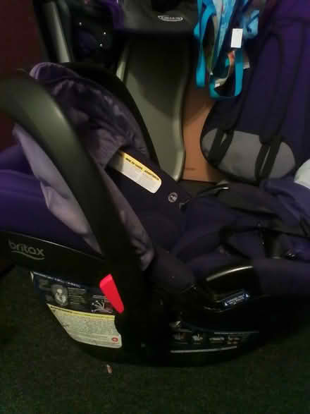Photo of free Baby Car Seat (Rogers Park) #1