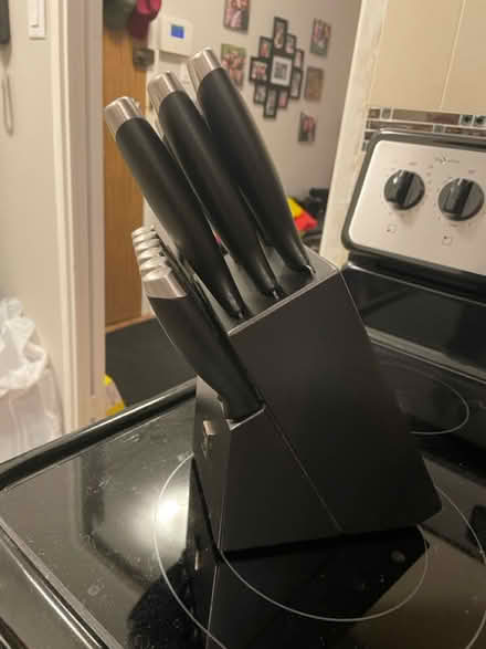 Photo of free 12-Piece Knife Block Set (Don Mills and Finch) #2