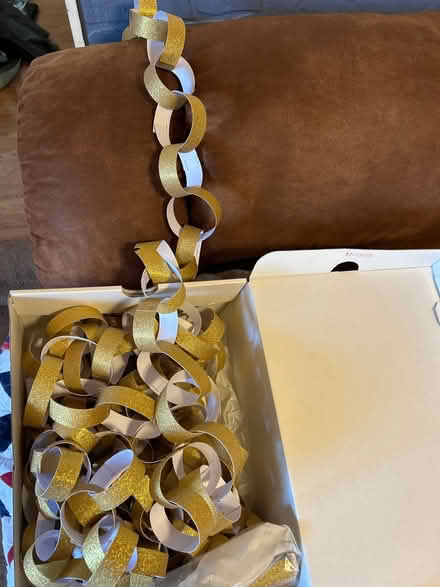 Photo of free Gold glitter paper chain link (Marley) #1