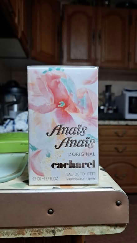 Photo of free anais anais eau de toilette (EX2) #1