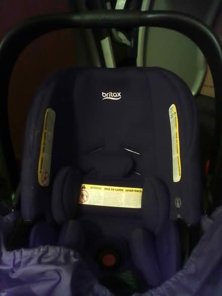 Photo of free Baby Car Seat (Rogers Park) #3