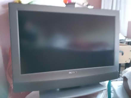 Photo of free Sony KDL-26U2000 TV 26" Diagonal Class Bravia LCD TV - 7 (Sainsburys GL52) #1