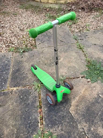 Photo of free π΄ Green Mini Micro Scooter (Richmond TW9) #1