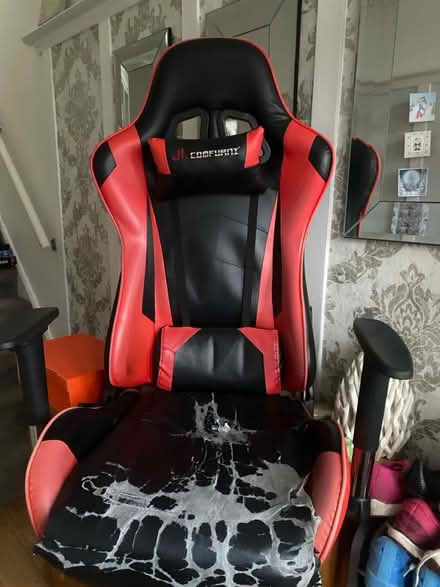 Photo of free Gaming chair (Beckenham Hill BR1) #1