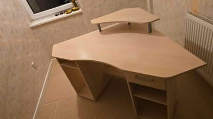 Photo of free Corner desk (Bracknell RG12) #1
