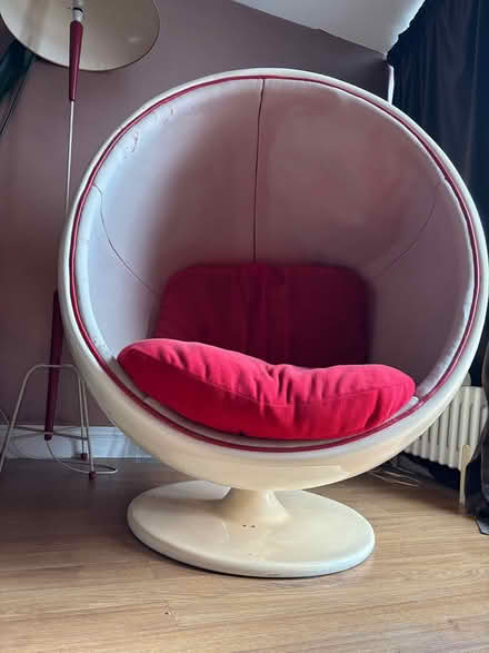 Photo of free Egg Chair Replica Arne Jacobson (Stapleton. BS16) #2