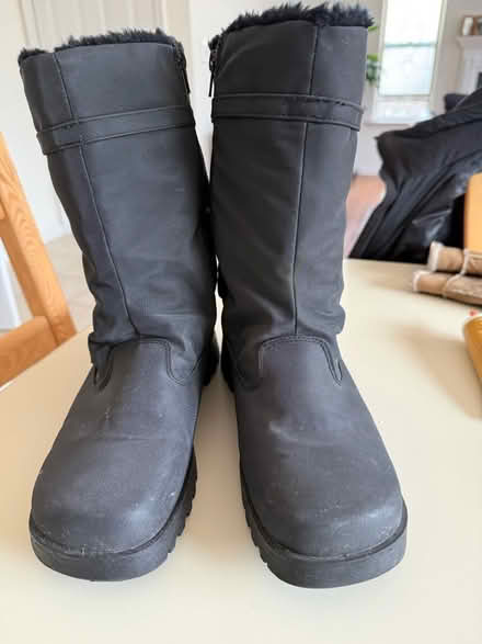 Photo of free Winter snow boots 8W (Asbury Park- Ocean Township) #1