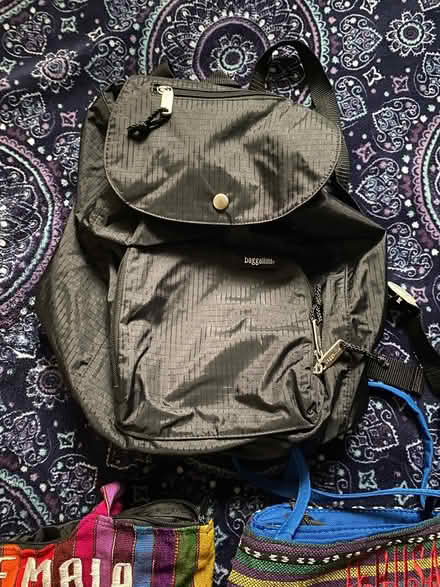 Photo of free Bags and backpack (San Antonio Oakland) #1