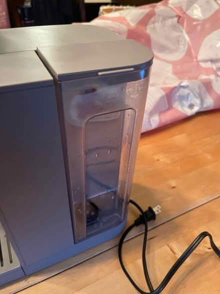 Photo of free Keurig Coffee dispenser POD style (Smokey point WA) #2