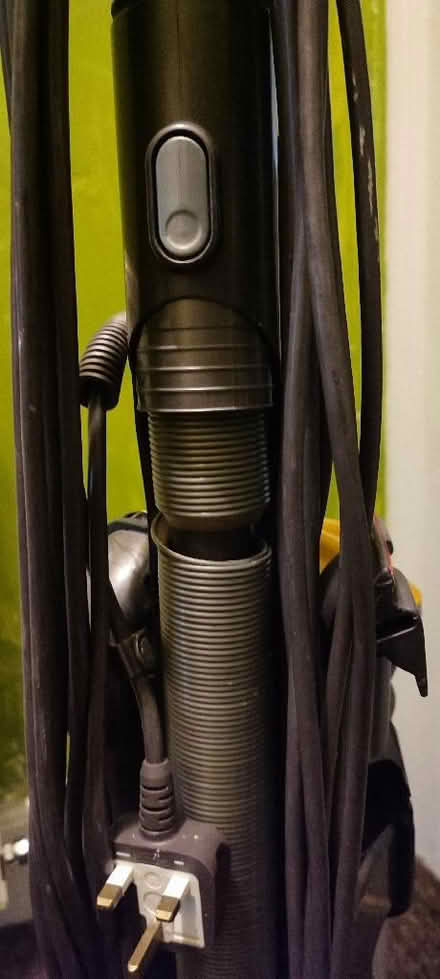Photo of free Dyson DC33 vacuum cleaner (Polwarth EH11) #2