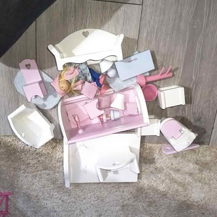 Photo of free Pink Dollhouse & Furniture (MK13 bradwell) #3