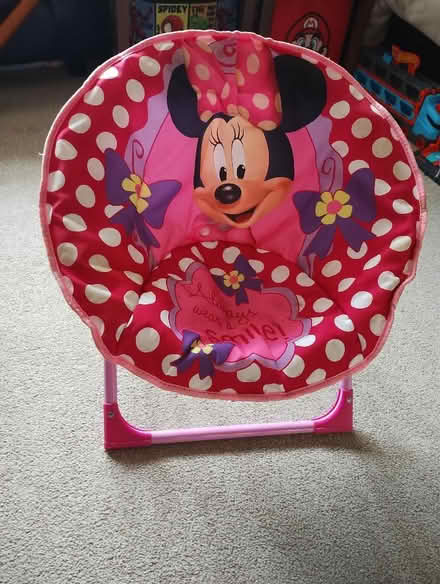 Photo of free Minnie mouse chair (High Heaton) #1