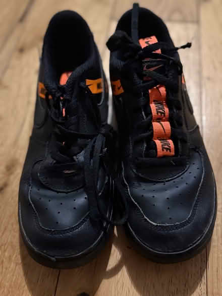 Photo of free Black Nike trainers (ME10) #3