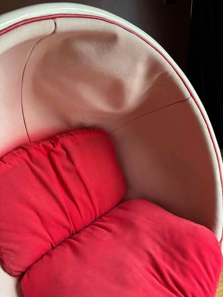 Photo of free Egg Chair Replica Arne Jacobson (Stapleton. BS16) #3