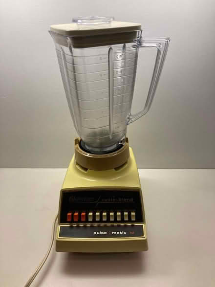 Photo of free blender with two pitchers (Spring Hill, Somerville) #2