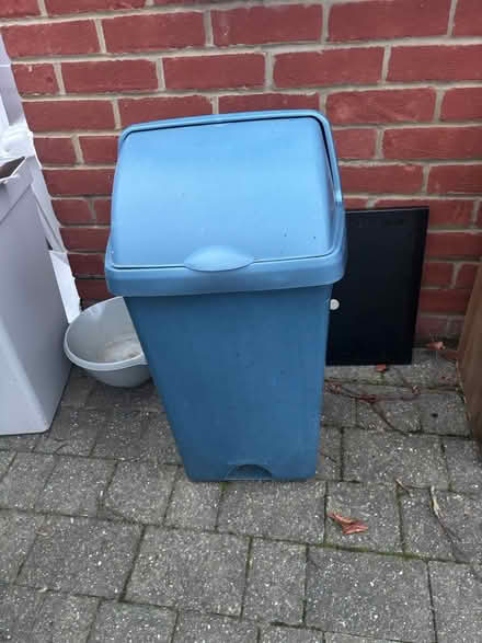 Photo of free Bin (SM53LW) #1