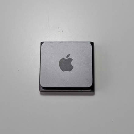 Photo of free iPod Shuffle (Walthamstow, E17) #2
