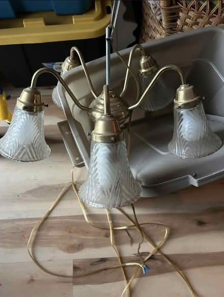 Photo of free Light Fixture (North Tallahasse) #1