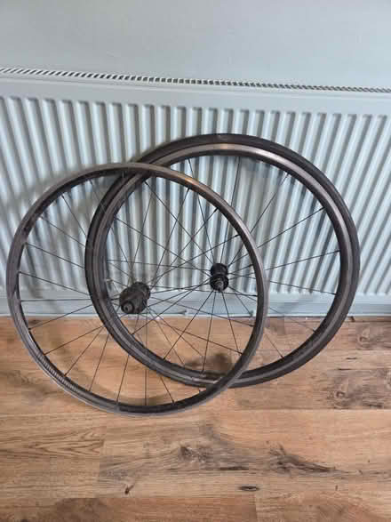 Photo of free Giant Pr2 700c wheelset (L25) #1