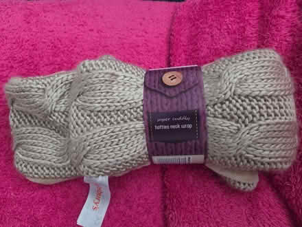 Photo of free Hotties neck wrap (Barkingside IG5) #1