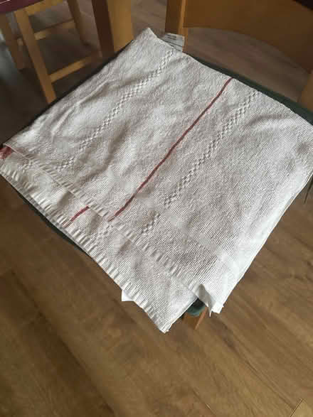 Photo of free Large bath towel (Risinghurst OX3) #1