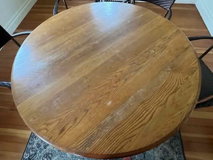 Photo of free Round oak table (Rhinebeck village) #2