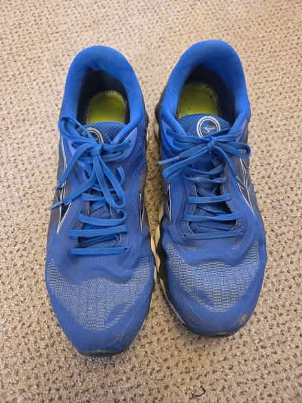 Photo of free Men's Mizuno Trainers size 9 (Duffield DE56) #1