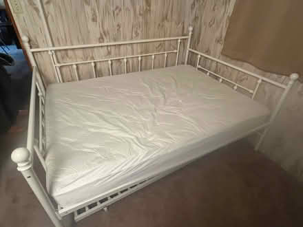 Photo of free Metal frame full bed with trundle (Dingmans Ferry) #4
