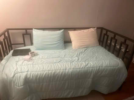Photo of free Day bed frame (Upper West Side) #1