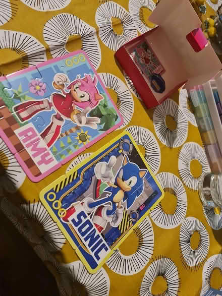 Photo of free Sonic and Amy jigsaws (Ashford TW15) #1