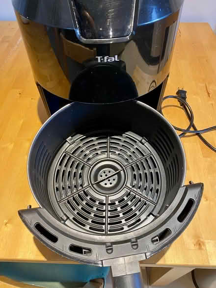 Photo of free T-Fal Air Fryer (Vaughan/Oakwood area) #2