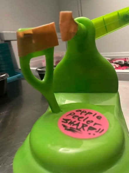 Photo of free 🍎 Apple Peeler (Ossining NY10562 near fmrs mkt) #2