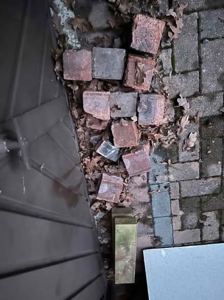 Photo of free 1/2 bricks & breeze blocks (St Leonards TN38) #1