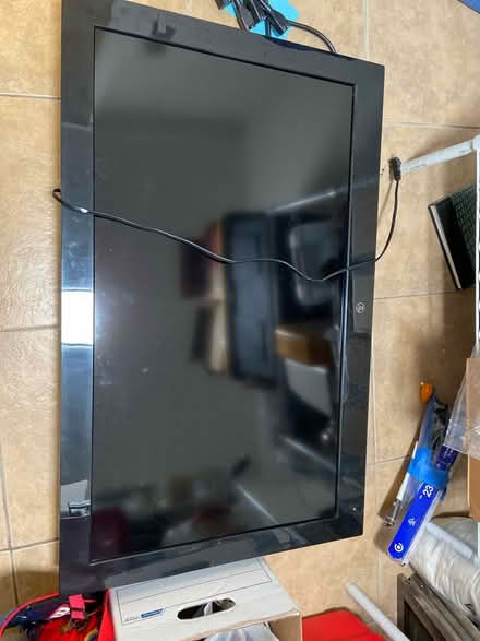 Photo of free TV (NE DC 20018) #1