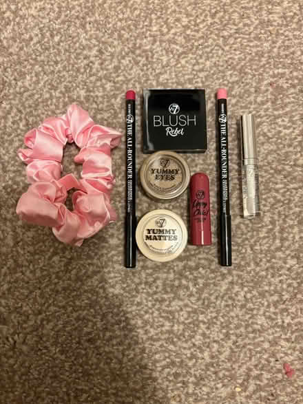 Photo of free Small makeup bundle ( minis) (Bracknell forest) #1