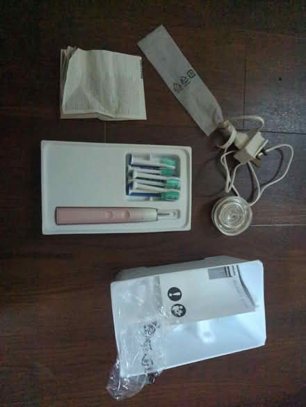 Photo of free Phillips sonicare 9000 Diamondclean (Eden Park. BR3) #2