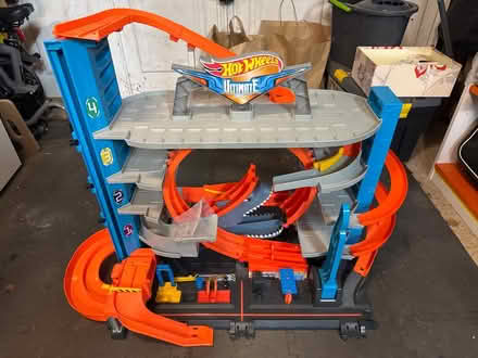 Photo of free Hot Wheels Ultimate Garage (Barkham RG41) #1