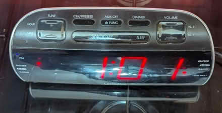 Photo of free LOGIK bedside clock radio (Malvern Link Top WR14) #2