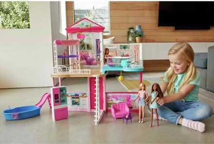 Photo of free Barbie Estate dollhouse (NW11) #1
