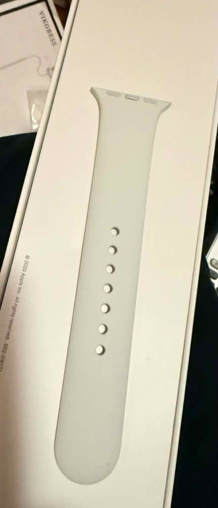 Photo of free 2 Extra bands for Apple Watch – new (South Hill) #1