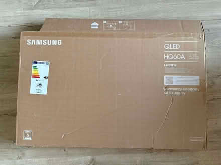 Photo of free 43 inch TV Box with foam inserts (Winchmore Hill N21) #1