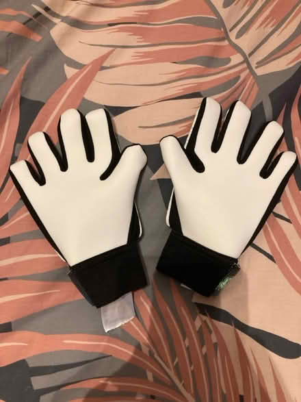 Photo of free Kids goalie gloves (Balham) #2
