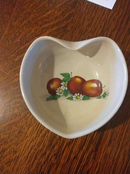 Photo of free Small dish (Hill East DC) #1