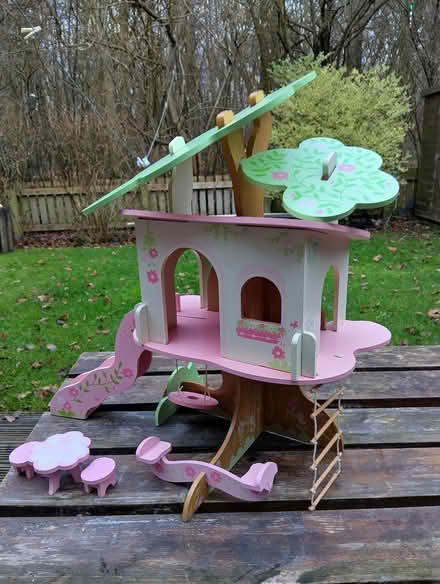 Photo of free Toy treehouse (warrington Wa5) #1