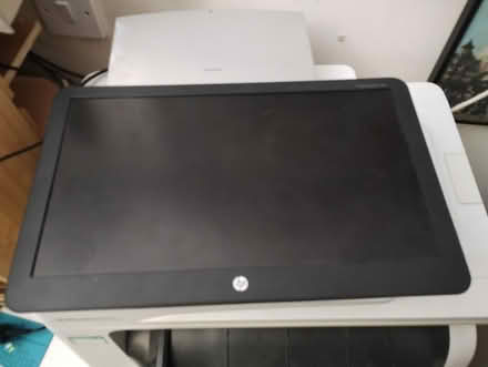 Photo of free HP portable monitor (bit flakey) (Hatfield, AL10) #1