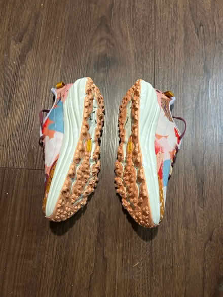 Photo of free Hoka Proba Womens 10.5 Shoe (Olympia/Lacey) #2