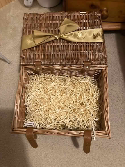 Photo of free Medium hamper (Thorney Leys OX28) #2