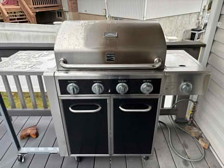 Photo of free Kenwood natural gas barbecue (Plainview, NY) #1