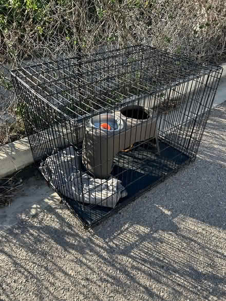 Photo of free Dog Kennel and feeding dish lg (Cedros Ave 92075) #1